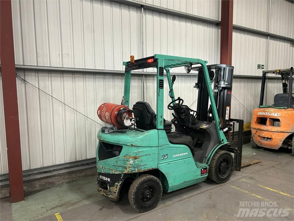 Mitsubishi FG25NT LPG heftrucks