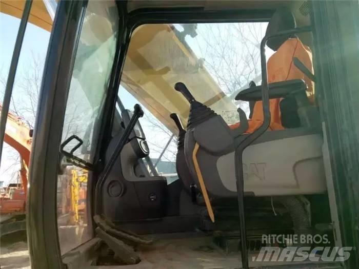 CAT 324 D2L Rupsgraafmachines