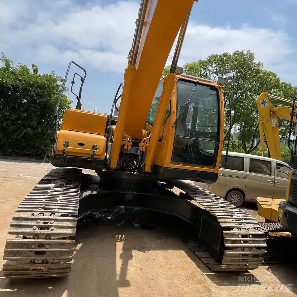 Hyundai R220-9s Rupsgraafmachines