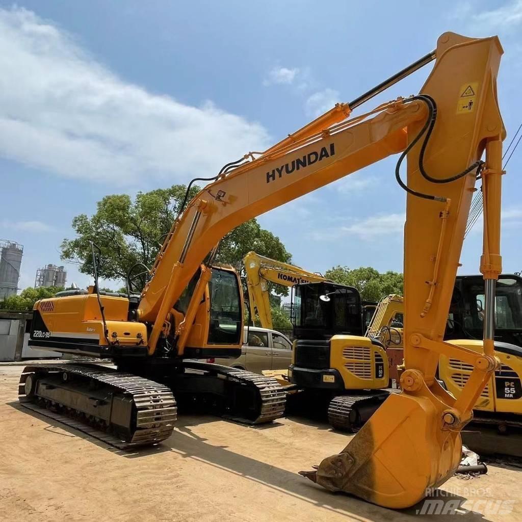 Hyundai R220-9s Rupsgraafmachines