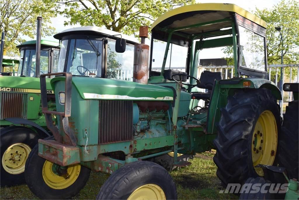 John Deere 2130 Tractoren