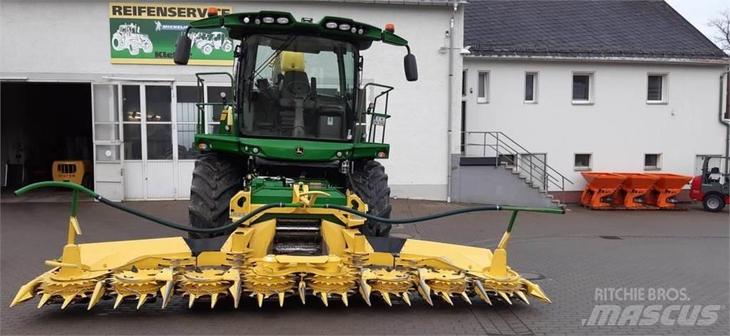 John Deere 8400i Zelfrijdende veldhakselaars