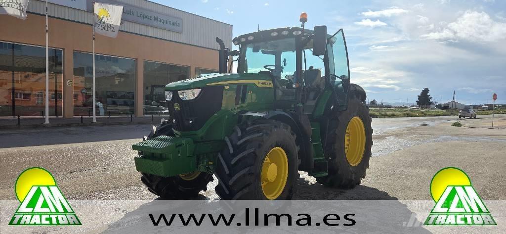John Deere 6R 215 Tractoren