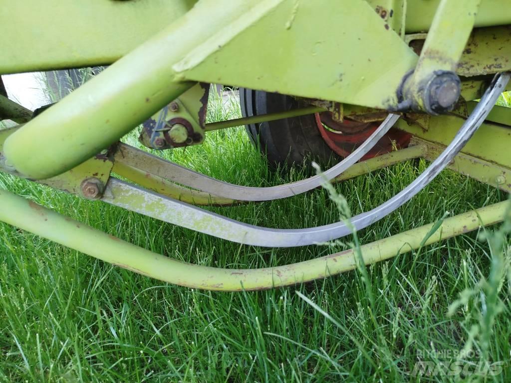 CLAAS Markant 52 Vierkante balenpers