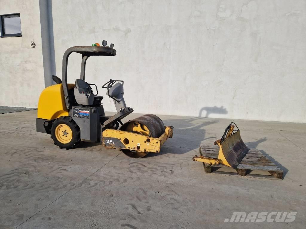Volvo SD 25 D  R329 Trilrolwalsen
