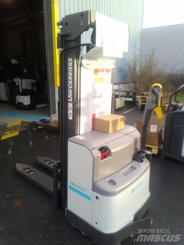 UniCarriers PSH200 Stapelaar meeloop