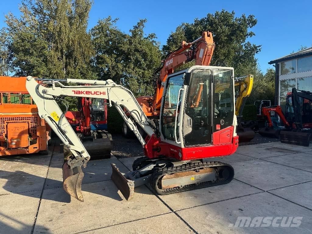 Takeuchi TB 230 Minigraafmachines < 7t
