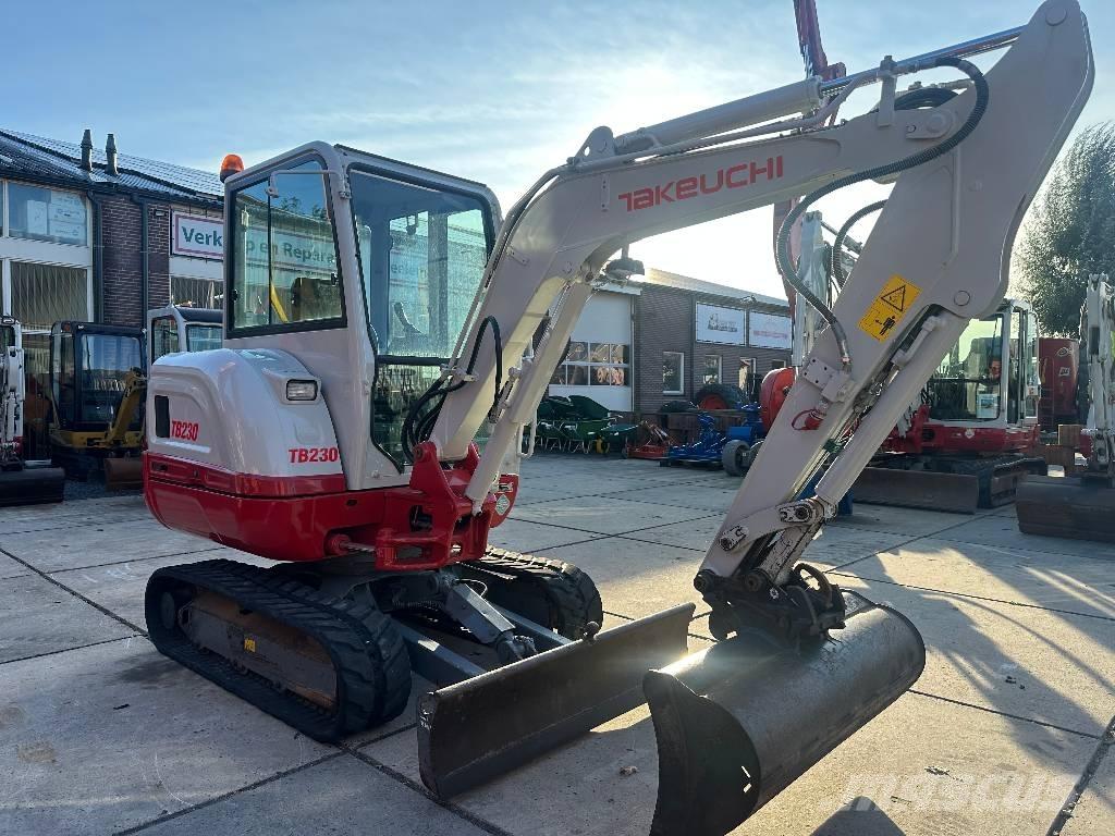 Takeuchi TB 230 Minigraafmachines < 7t