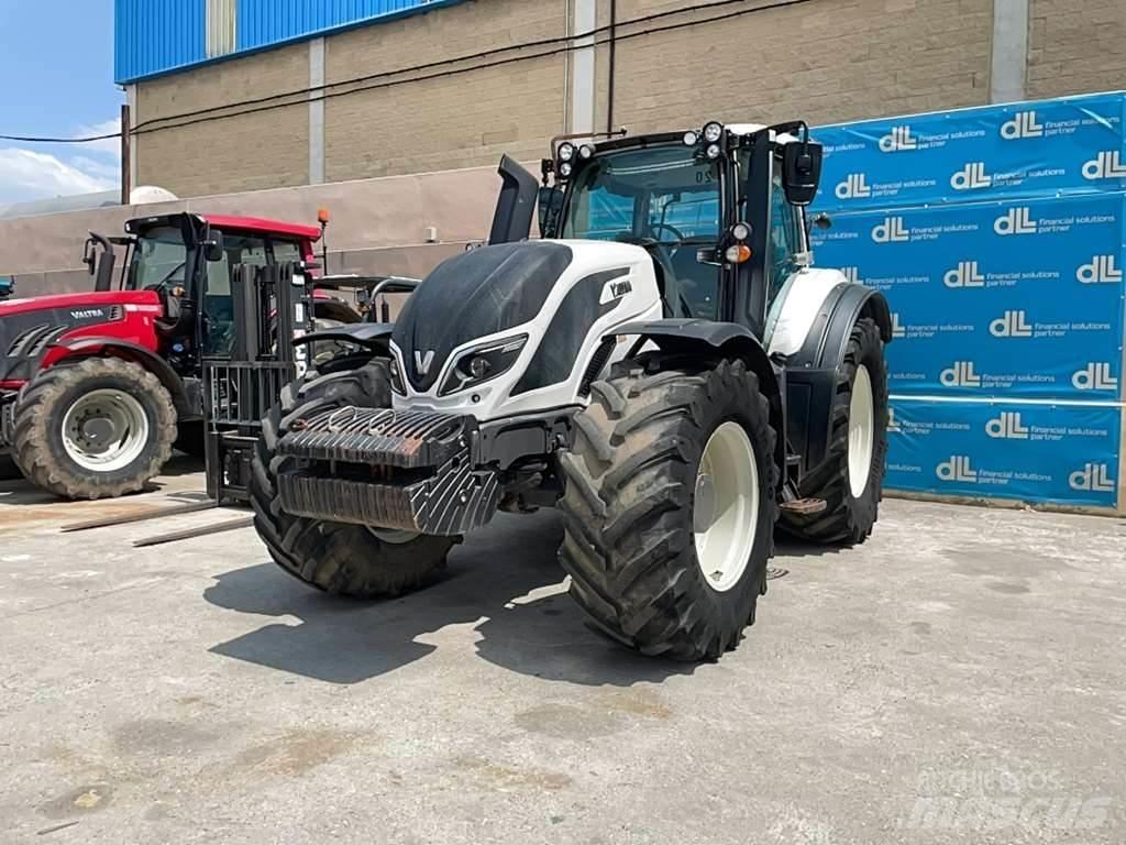 Valtra T174E Tractoren