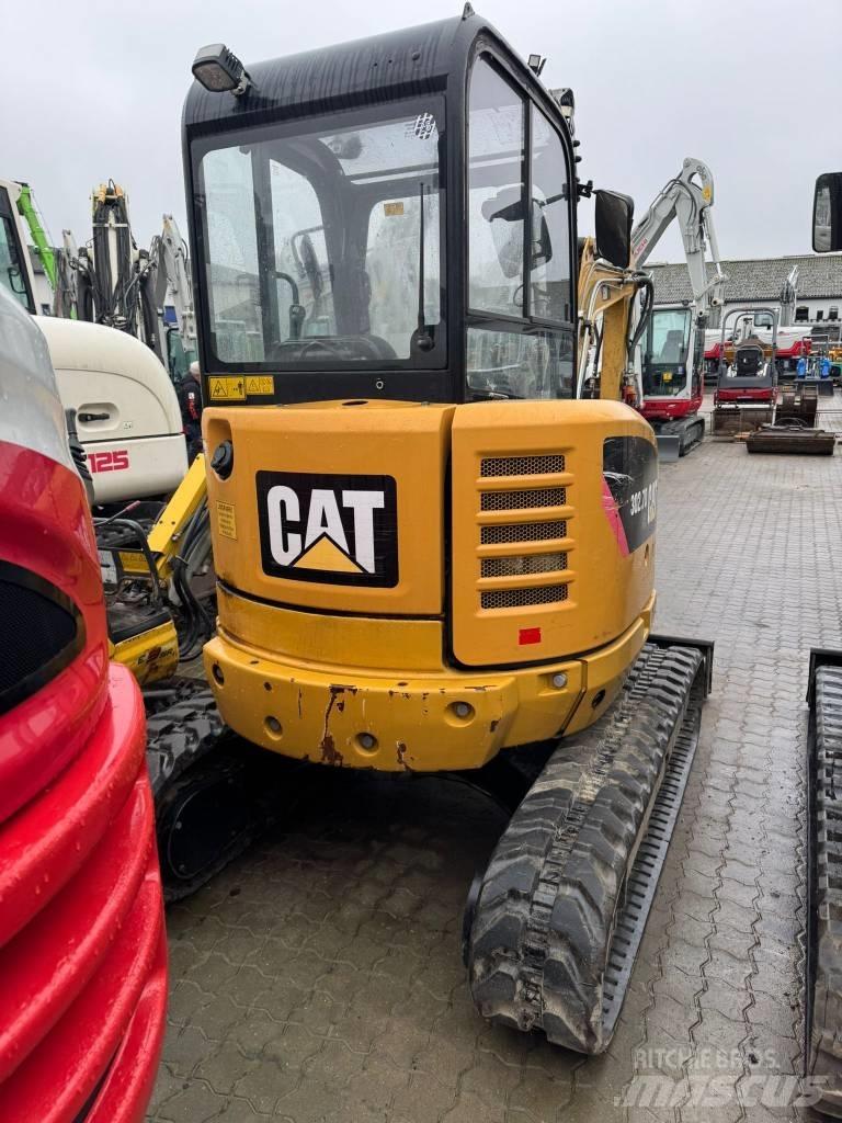 CAT 302.7 D Minigraafmachines < 7t
