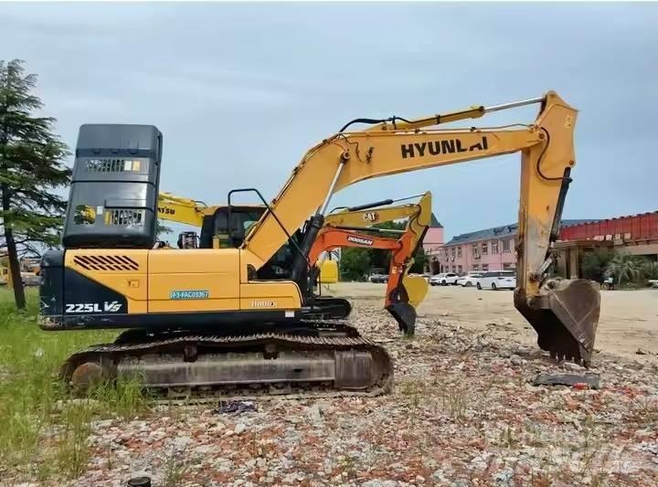Hyundai 225LVS Rupsgraafmachines