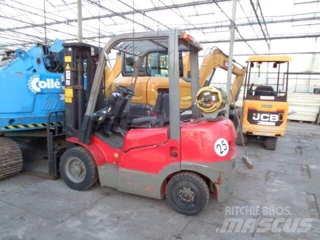 Heli CPYD25 LPG heftrucks