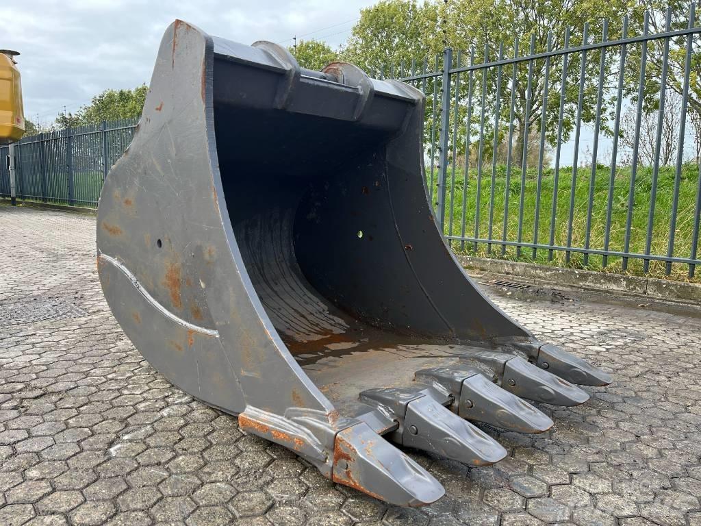 Volvo EC355 Bucket Bakken