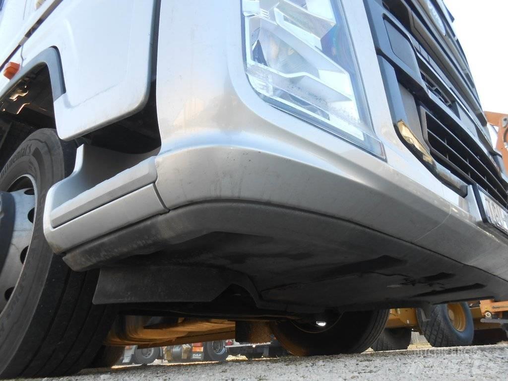 Ford F-Max Trekkers