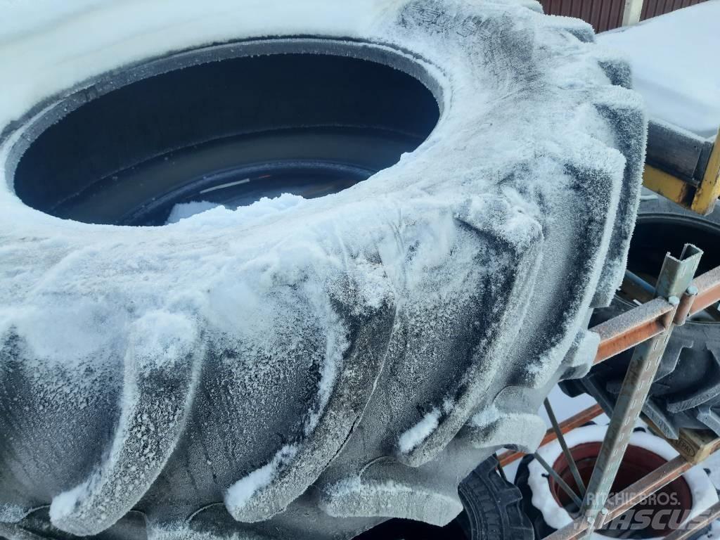 Firestone 650/65R38 Banden, wielen en velgen