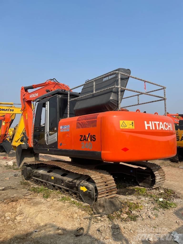 Hitachi ZX 240 Rupsgraafmachines