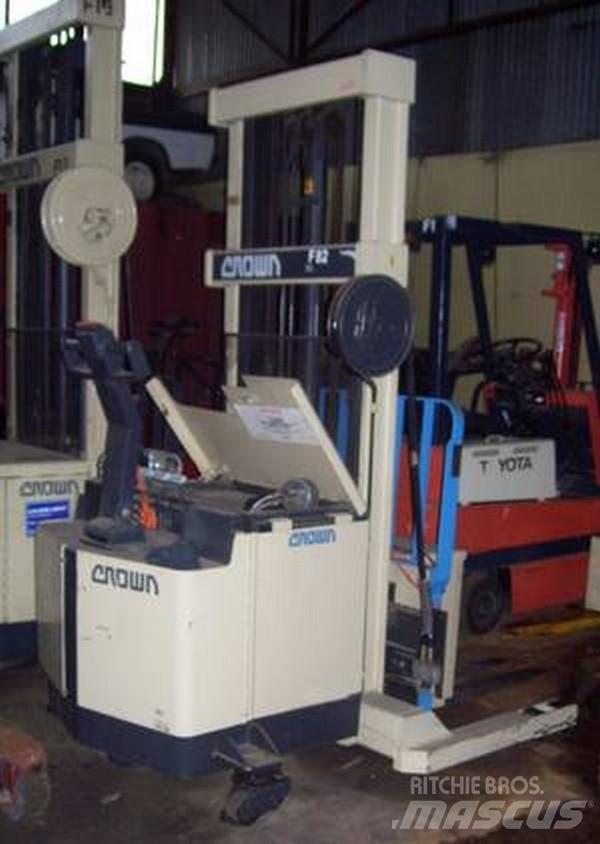 Crown 30WRTL150 Reachtruck voor hoog niveau
