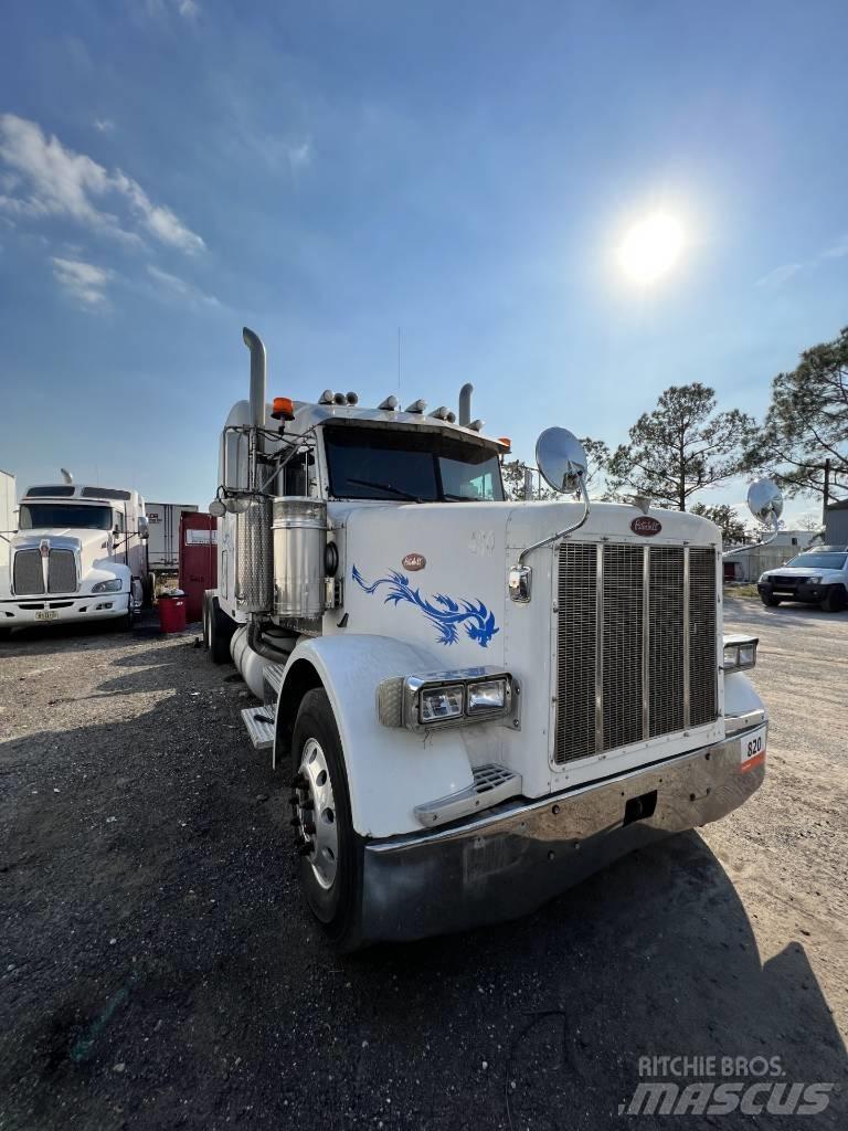 Peterbilt 378 Trekkers