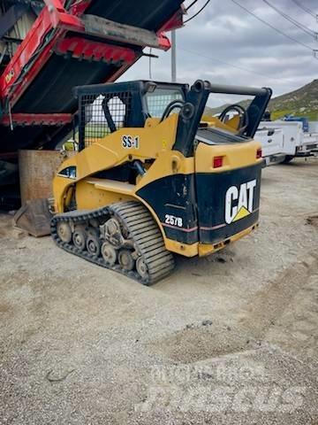 CAT 257 B Schrankladers