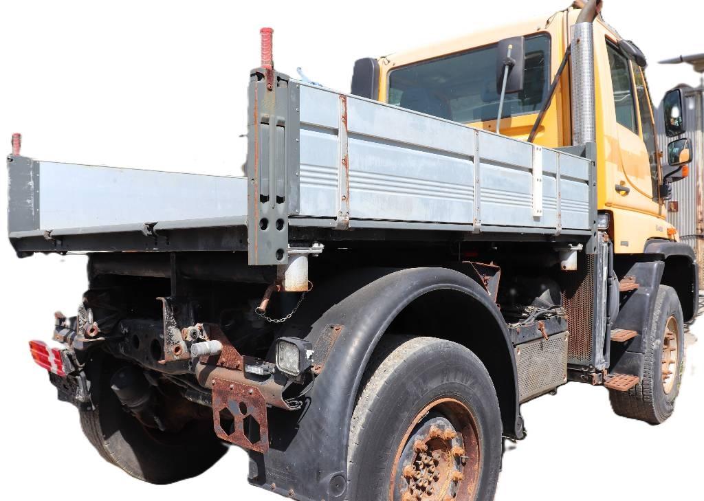 Unimog U400 Platte bakwagens