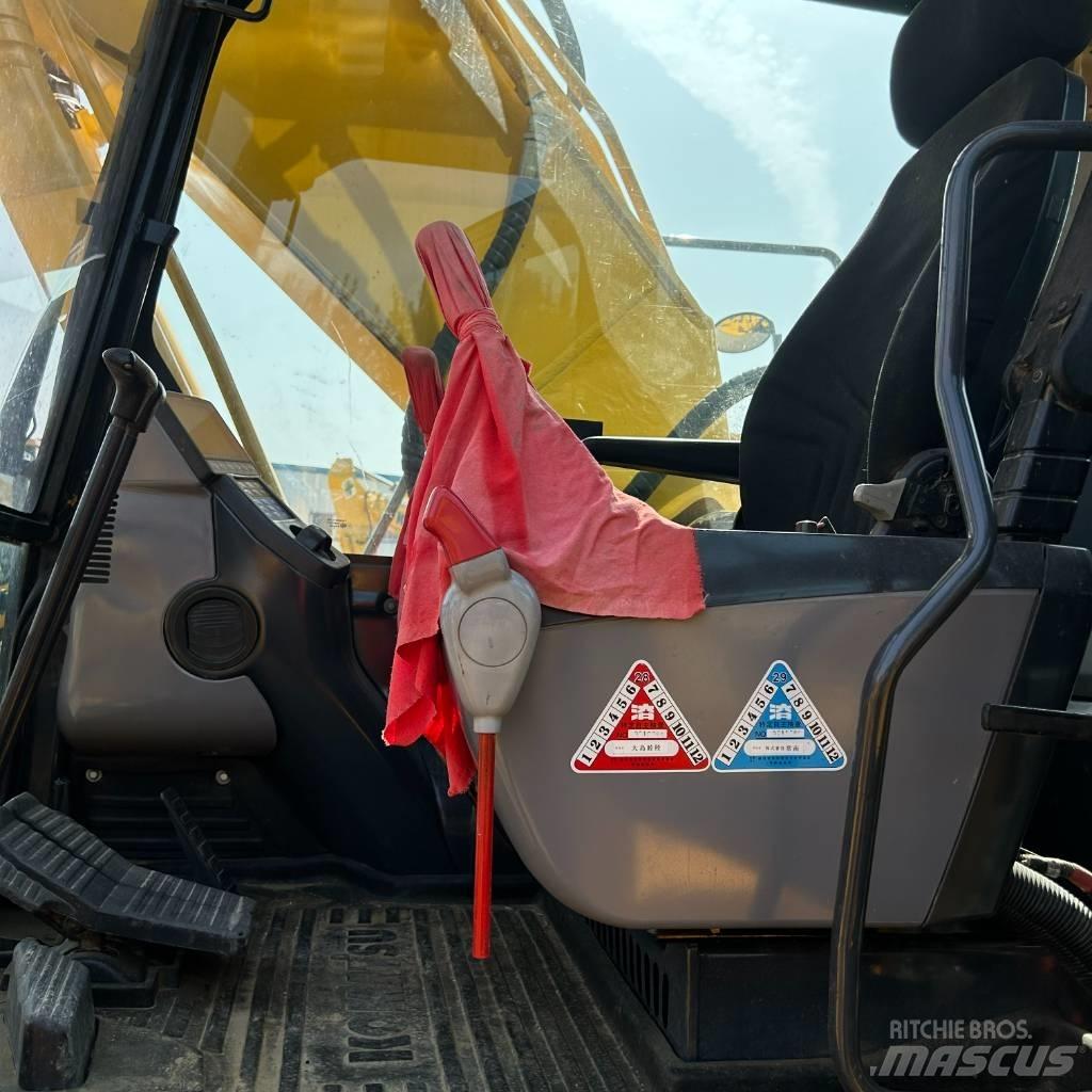 Komatsu 200-8 Rupsgraafmachines