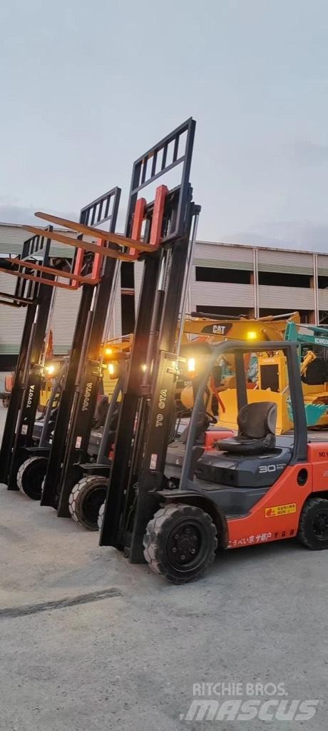 Toyota 8 FD 30 Diesel heftrucks