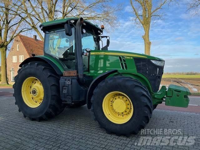 John Deere 7310 R Tractoren