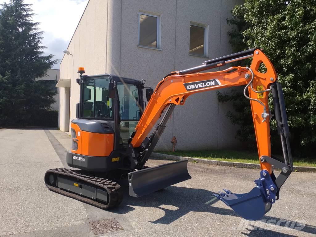 Develon DX 35 Z-7 Minigraafmachines < 7t