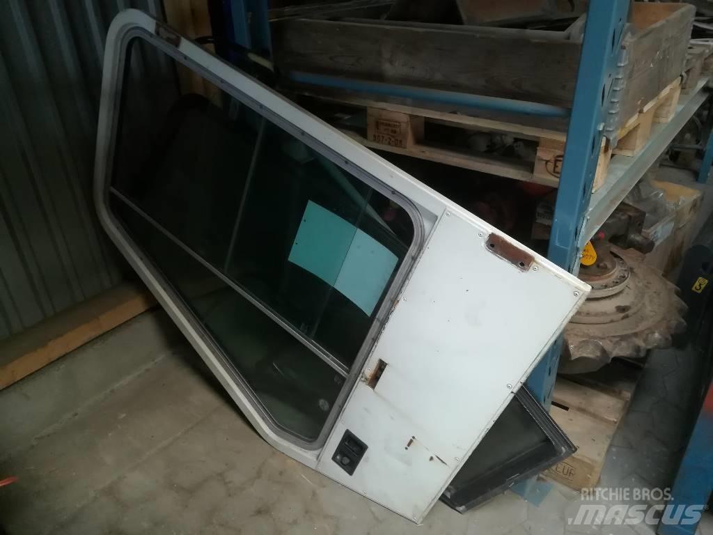 O&K RH6 Cabine en interieur