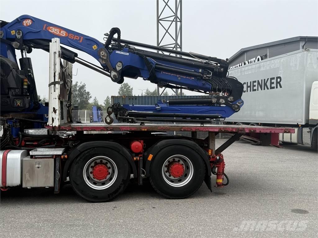 DAF XF105.510 6X4 Vlakke laadvloer met kraan
