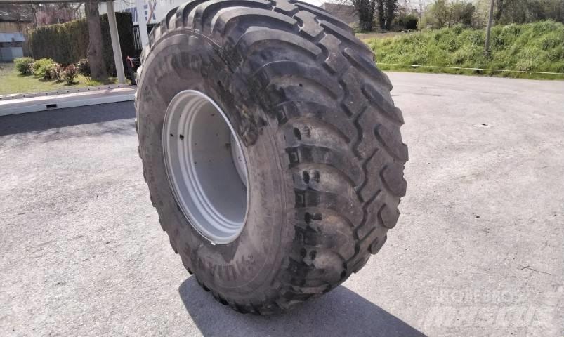 Alliance 800/60R32 Banden, wielen en velgen