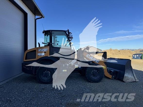 CASE 221F Wielladers