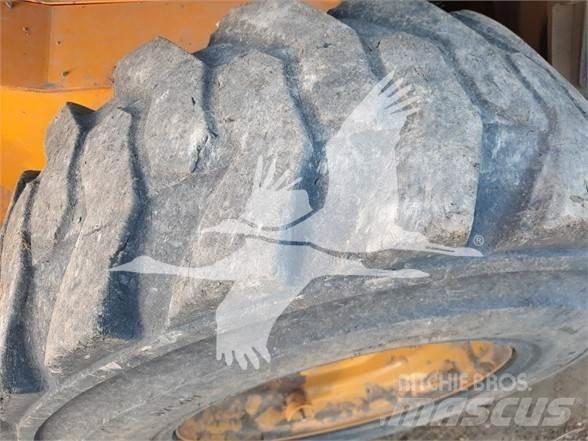JCB 3TS-8W Schrankladers