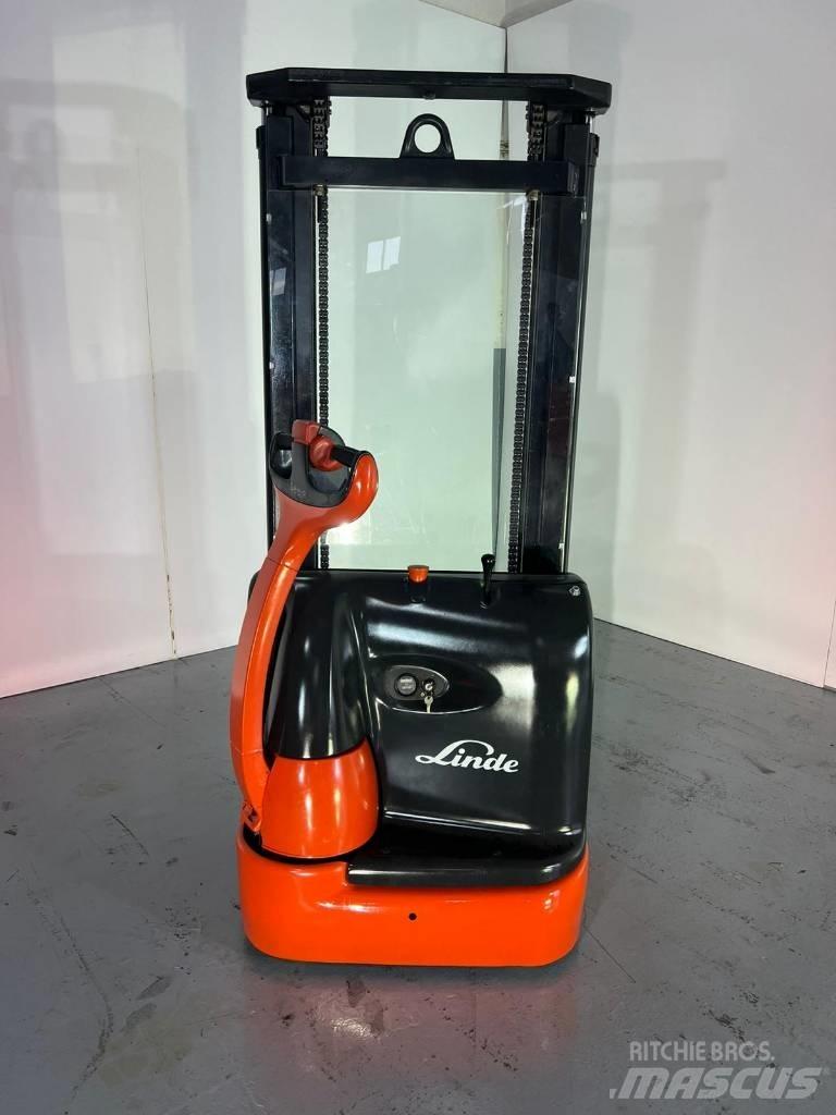 Linde L10 Stapelaar meeloop