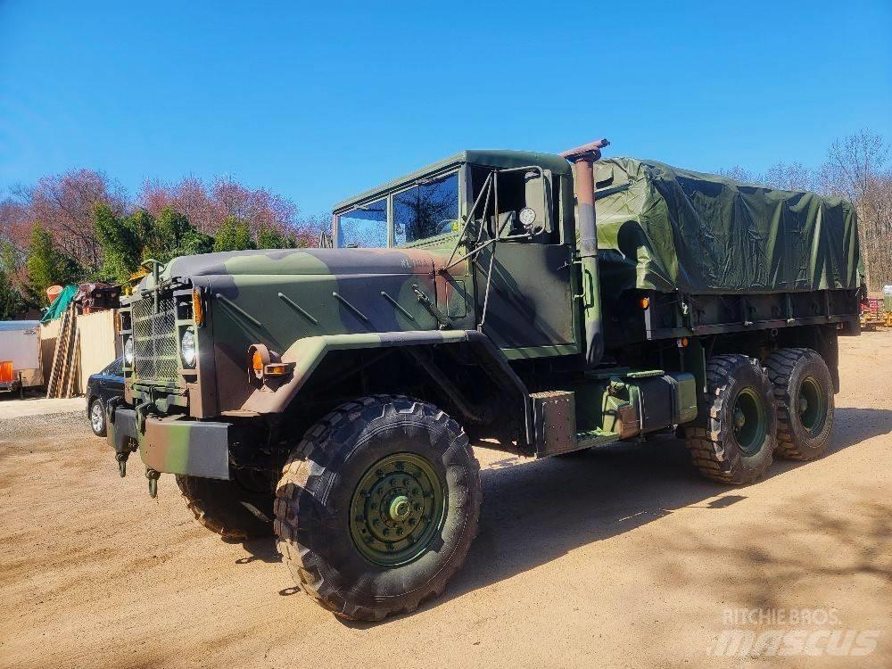 BMY M925A2 Bakwagens met gesloten opbouw