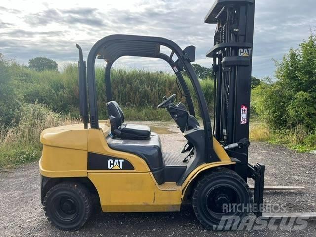 CAT DP 30 N Diesel heftrucks