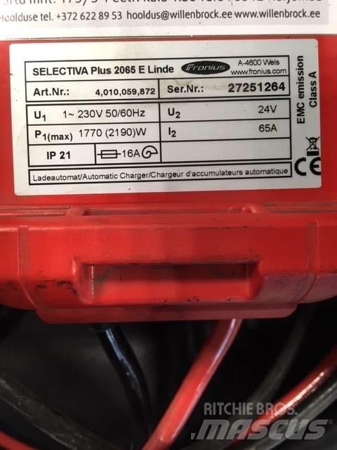 Linde D12HPSP/133 Zelfrijdende stapelaars