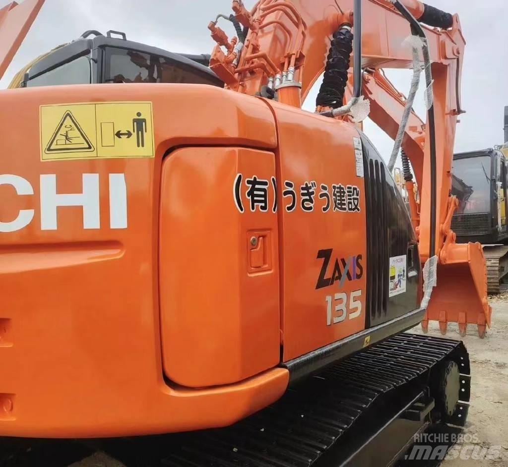 Hitachi 135US-6 Rupsgraafmachines