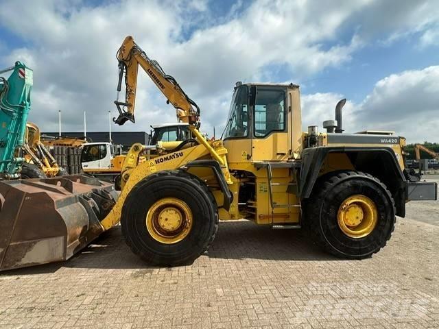 Komatsu WA 420-3 Wielladers