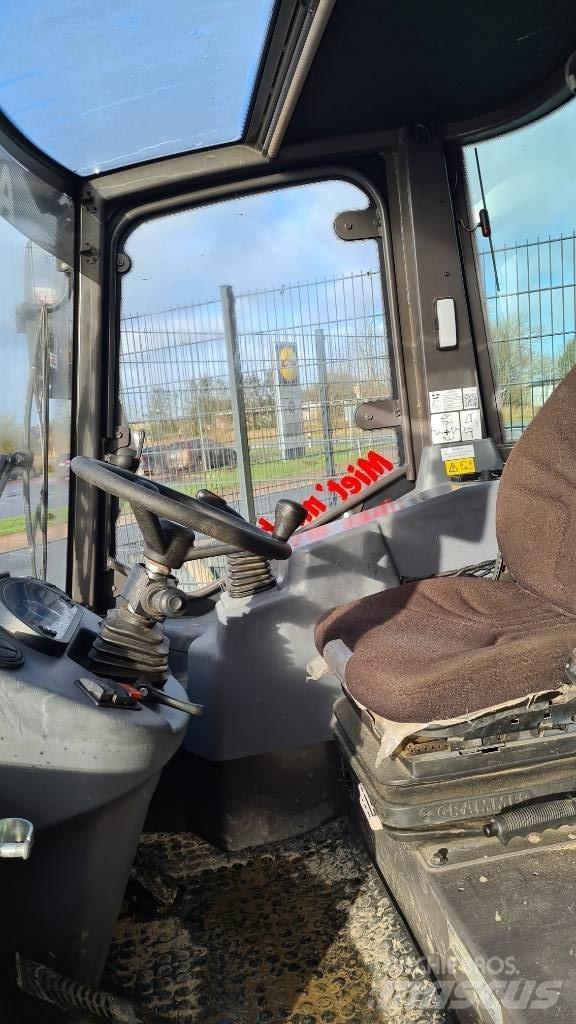 Mecalac AX 700 Wielladers