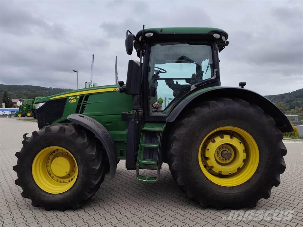 John Deere 7250R Tractoren
