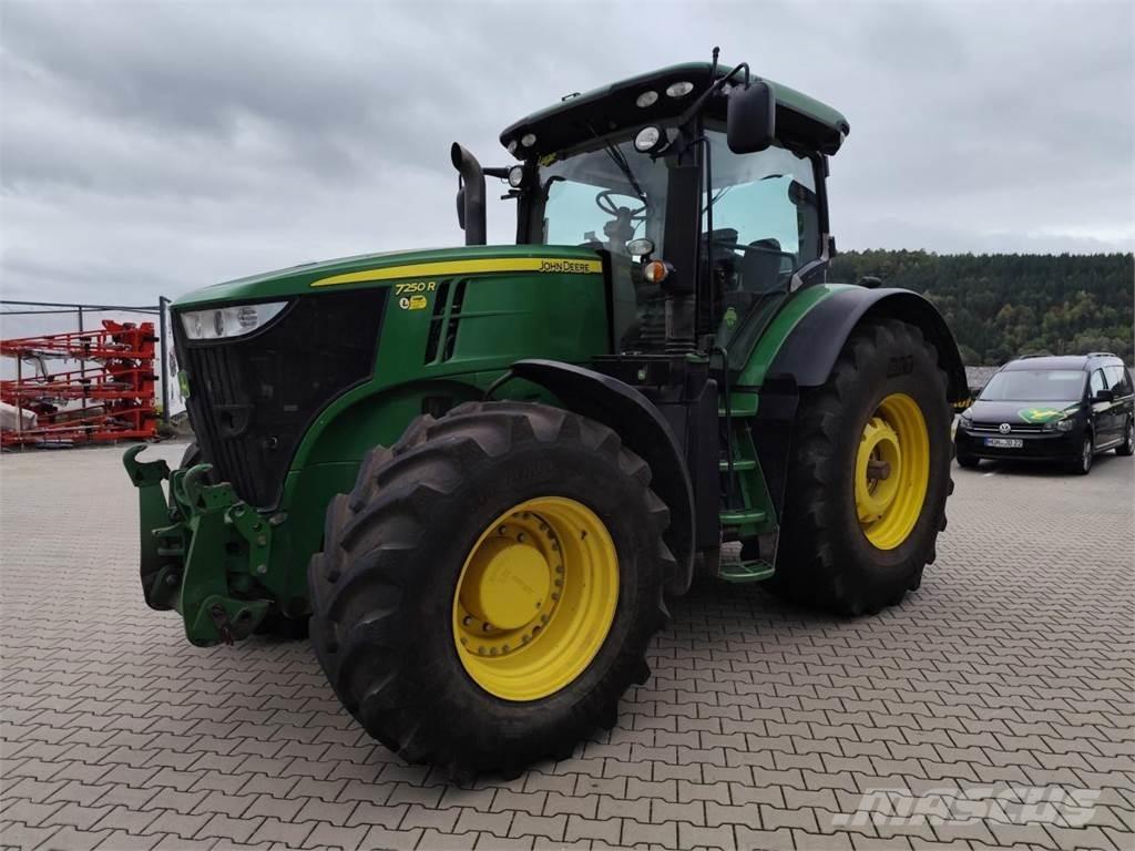 John Deere 7250R Tractoren