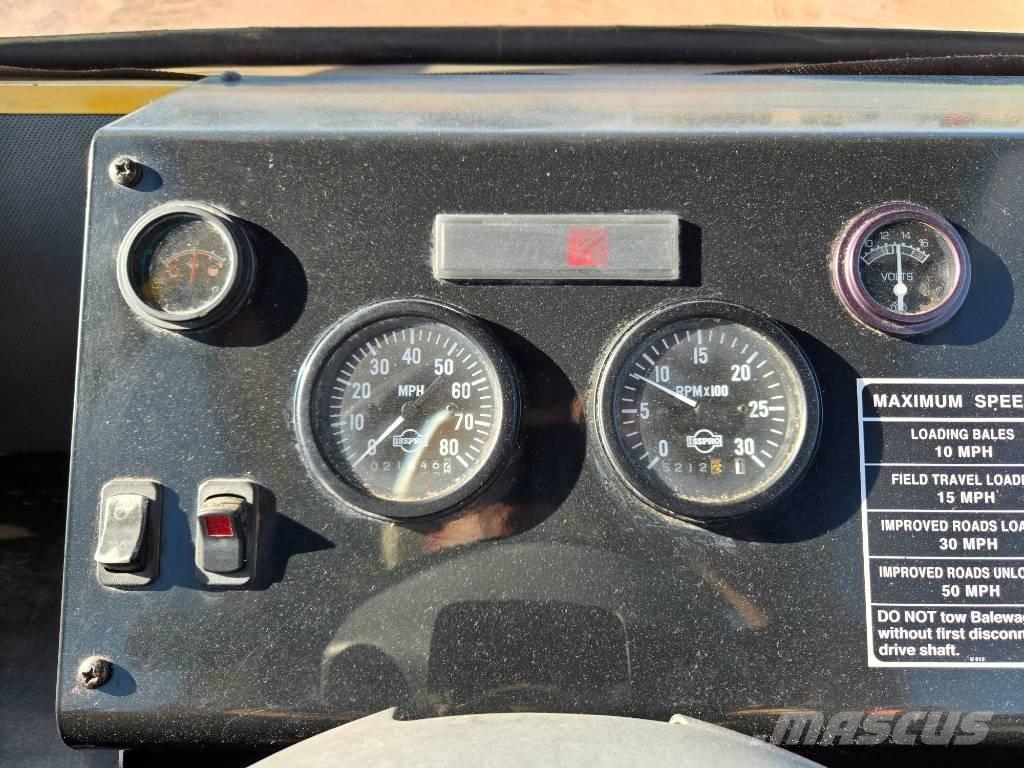 New Holland H 9880 Balenwagens