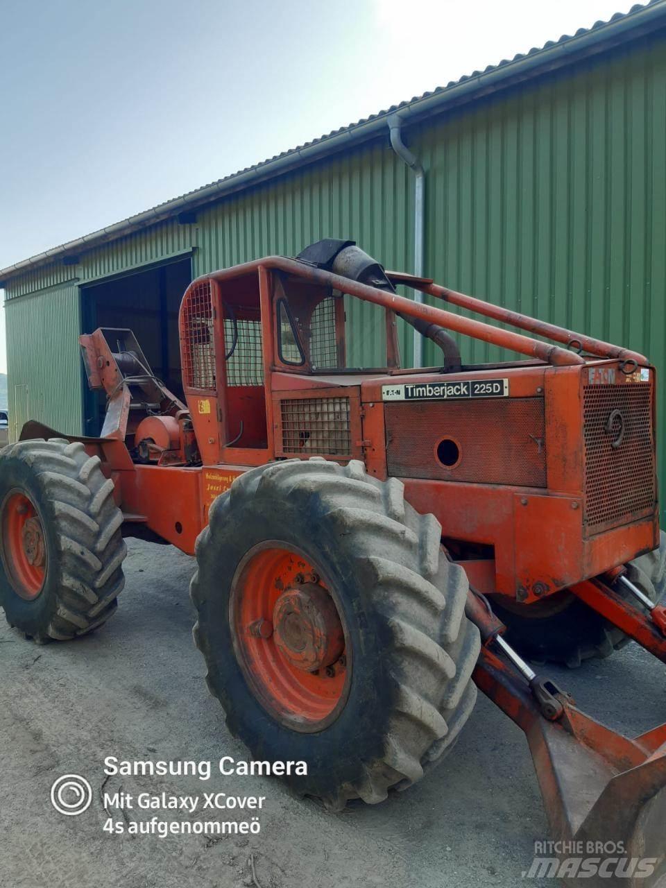 Timberjack 225 D Skidders