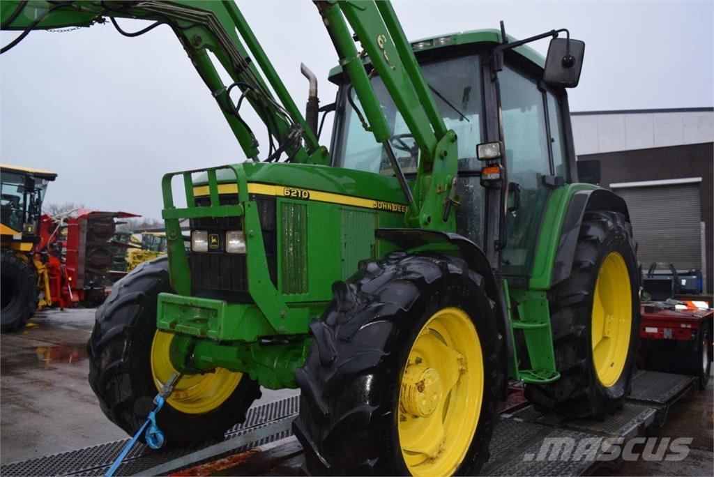 John Deere 6210 Tractoren