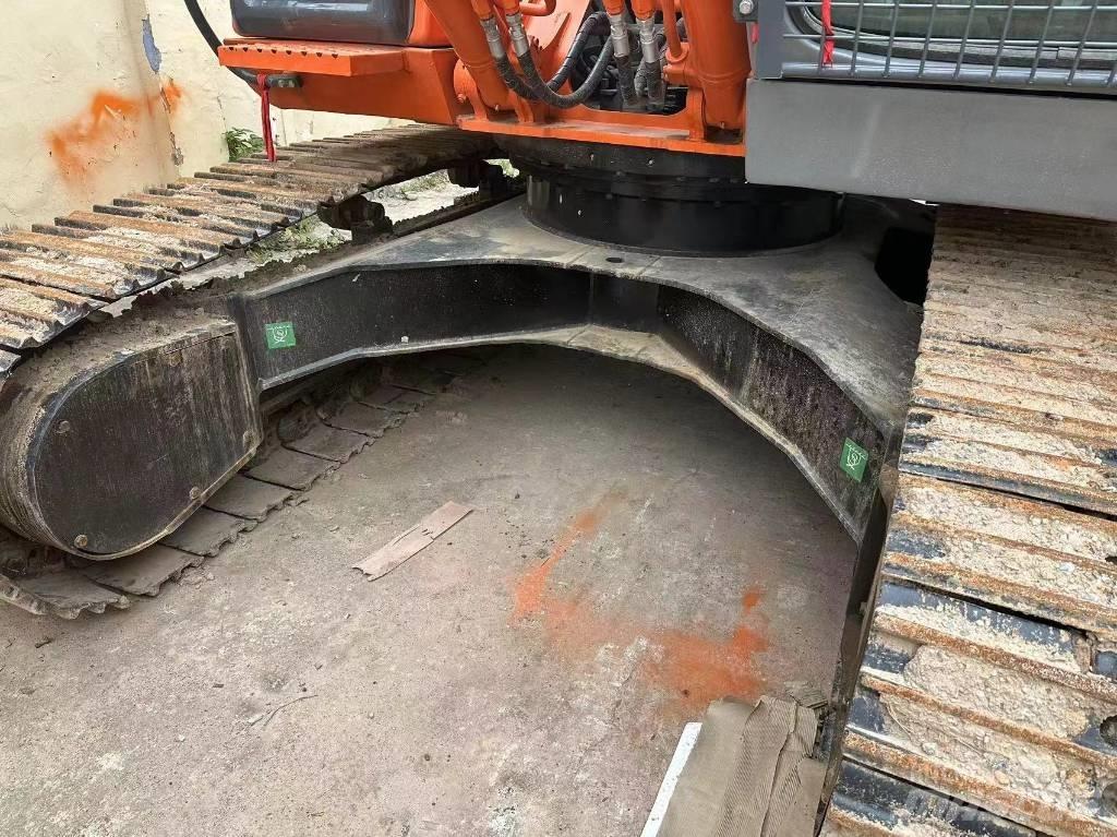Hitachi ZX 210 Rupsgraafmachines