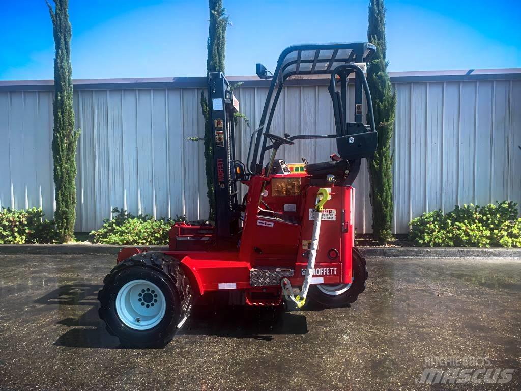 Moffett M55 Meeneemheftrucks