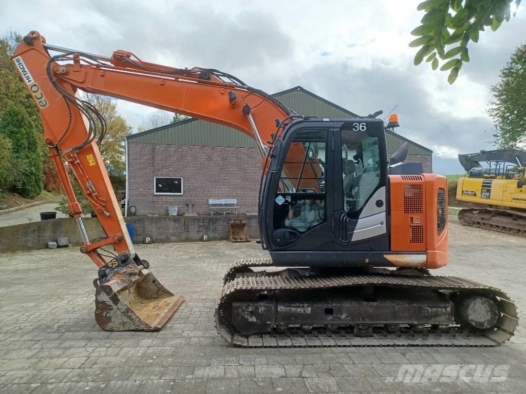 Hitachi ZX 135 US-6 Rupsgraafmachines