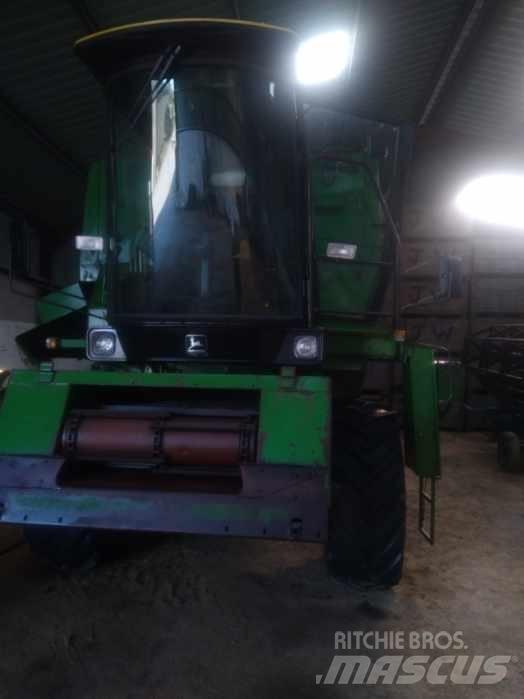 John Deere 1065 Maaidorsmachines
