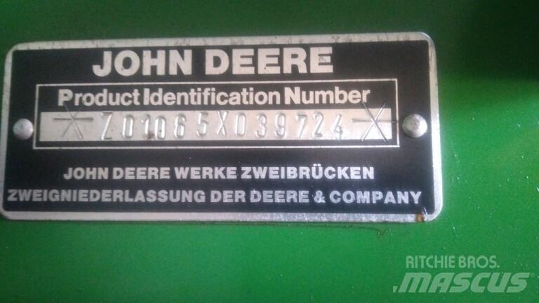 John Deere 1065 Maaidorsmachines